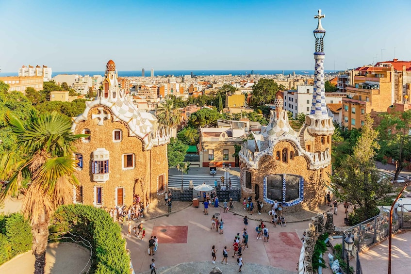 Picture 1 for Activity Park Güell: Exclusive Guided Tour With Priority Access