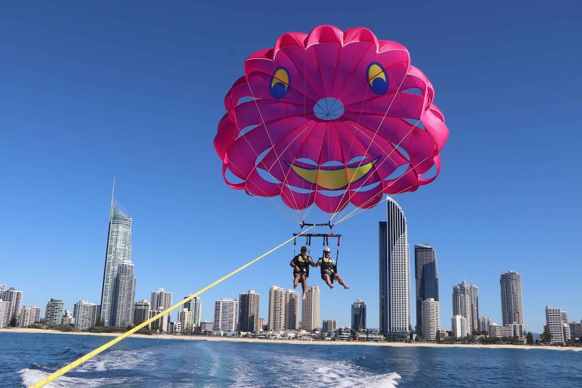 Surfers Paradise: Gold Coast Parasailing
