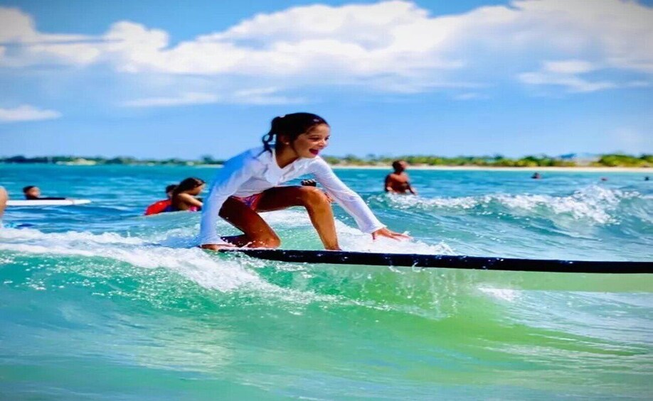 Carolina: Beginners Surf Lesson & Extended Surfboard Rental