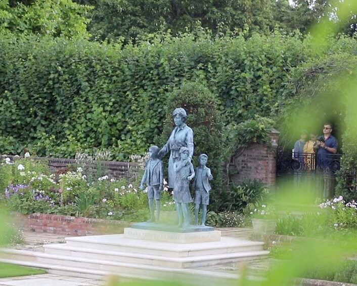 Picture 3 for Activity London: Three Palaces Walk & Tea at Kensington Palace