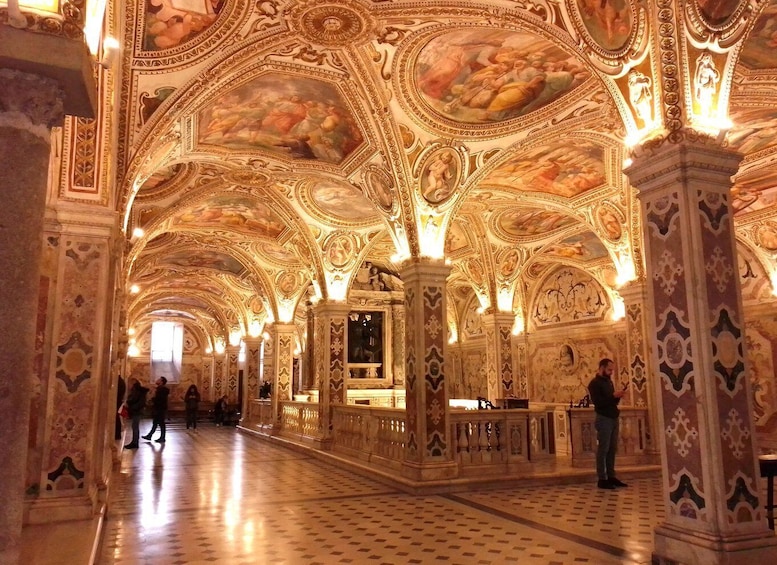 Picture 9 for Activity Salerno Walking Tour
