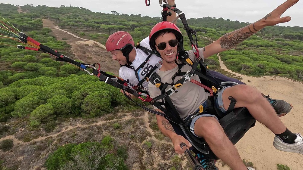 Picture 36 for Activity Costa de Caparica: Paragliding Tandem Flight