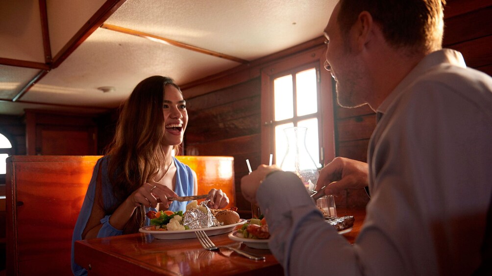 Columbus "The Romantic Dinner Cruise" in Cancun