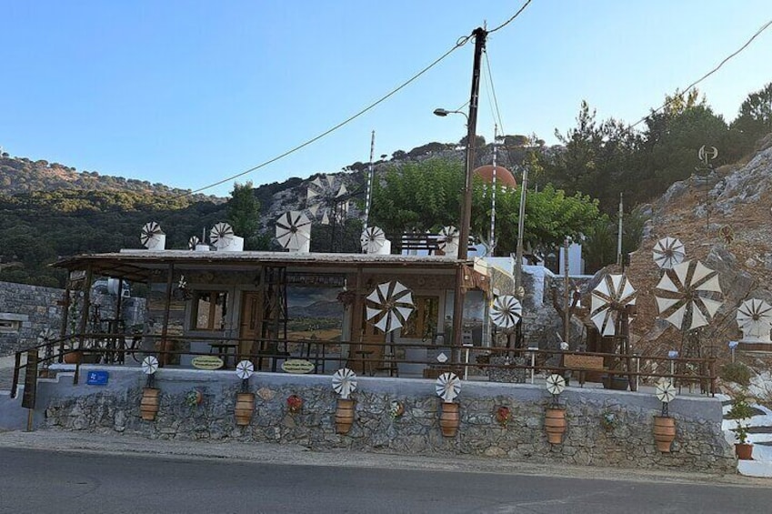 Private Guided Tour to Knossos Palace & Zeus Cave from Heraklion