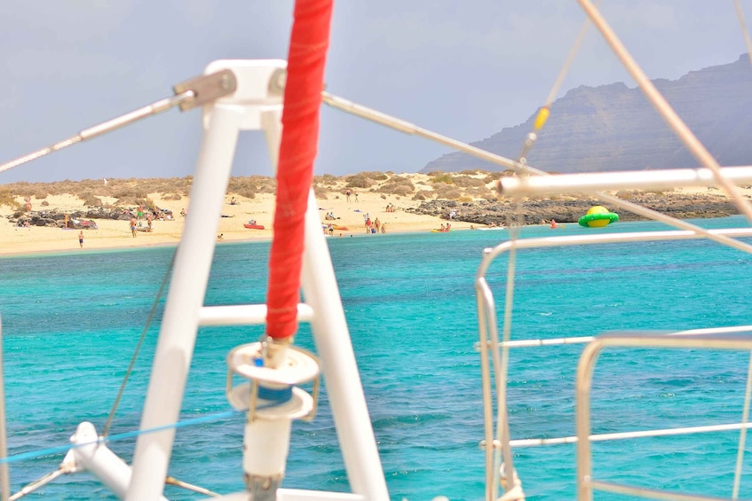 Picture 12 for Activity From Lanzarote: Sailing Day Trip Around La Graciosa