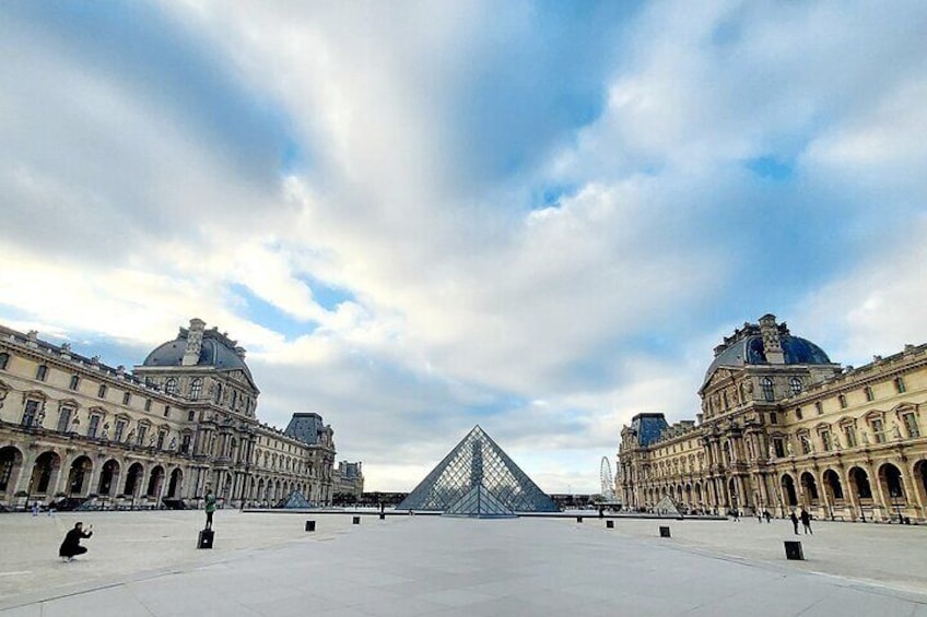 Louvre Museum Timed Entry Ticket - Optional Private Guide