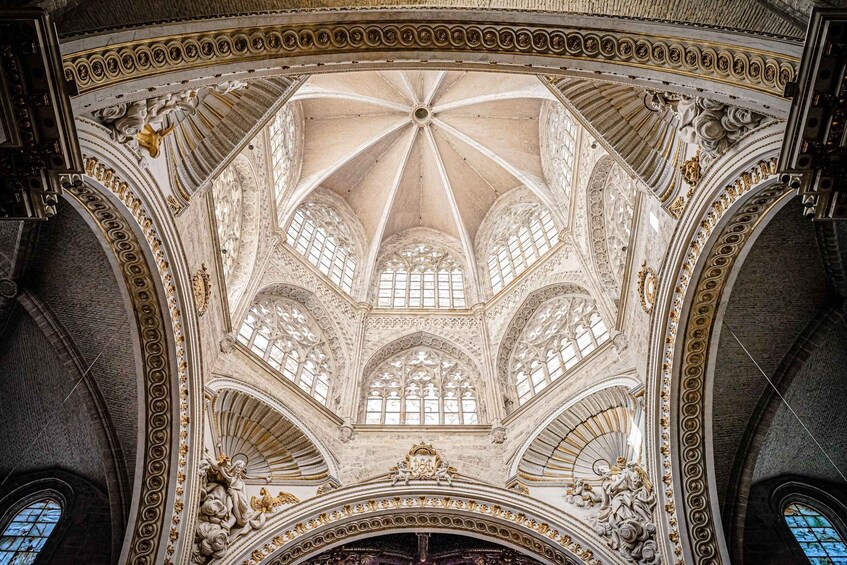 Picture 6 for Activity Valencia: Cathedral, St Nicholas, and Lonja de la Seda Tour