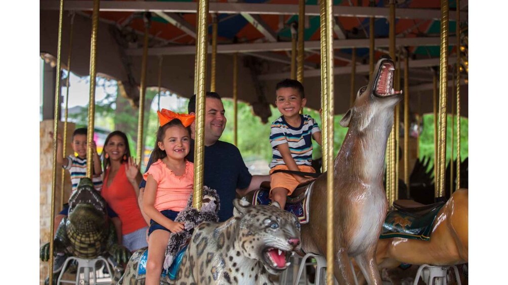 Picture 15 for Activity San Antonio: San Antonio Zoo Any Day Ticket