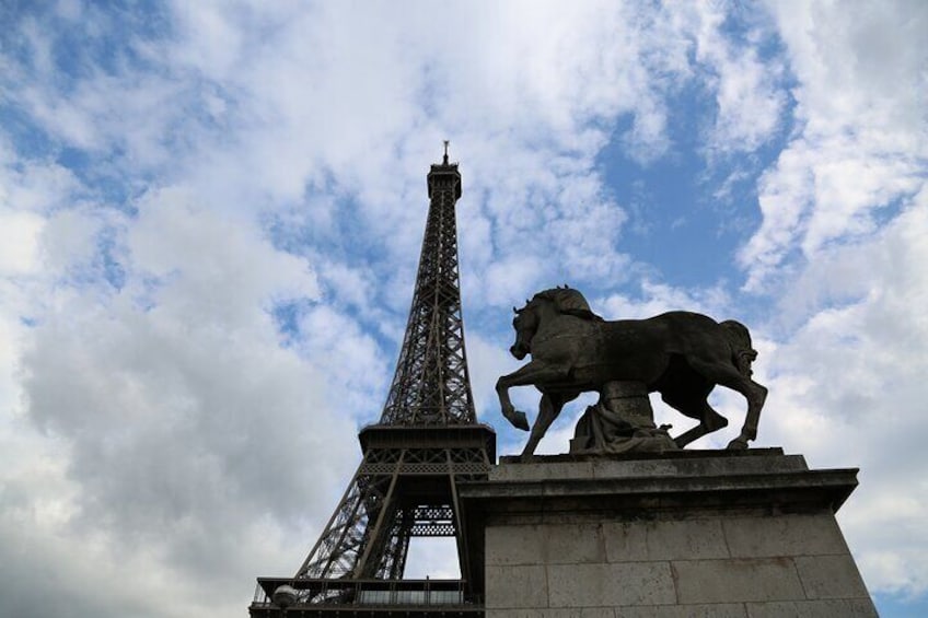 Eiffel Tower with Host Summit or 2nd Floor