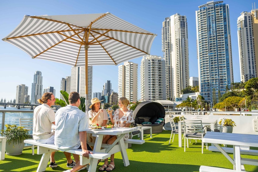 Gold Coast: Sightseeing Cruise with Buffet Lunch