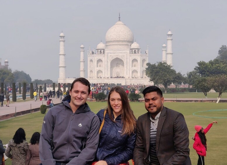 Picture 15 for Activity From Delhi: Taj Mahal Sunrise & Agra Day Tour with Transfers