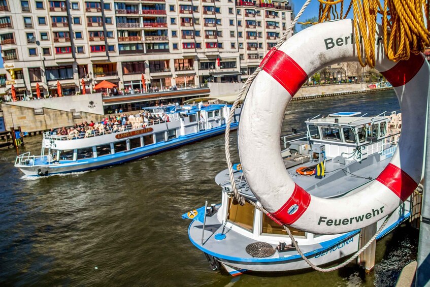 Picture 13 for Activity Berlin: Boat Tour Along the River Spree