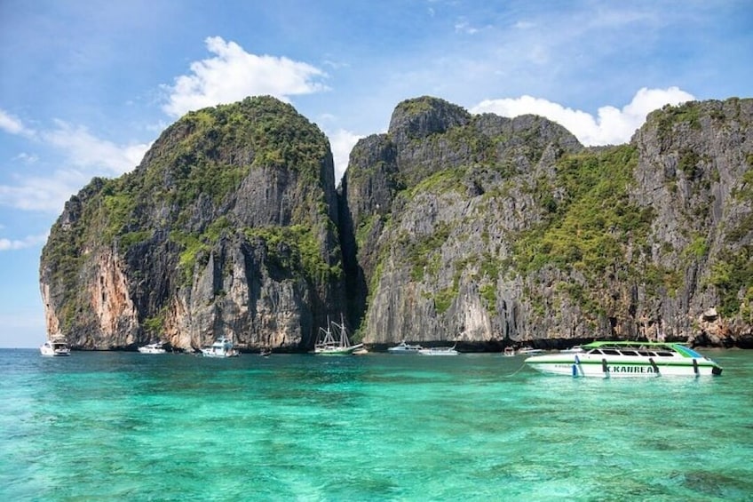 Full day Phi Phi island by speed boat (Join in)