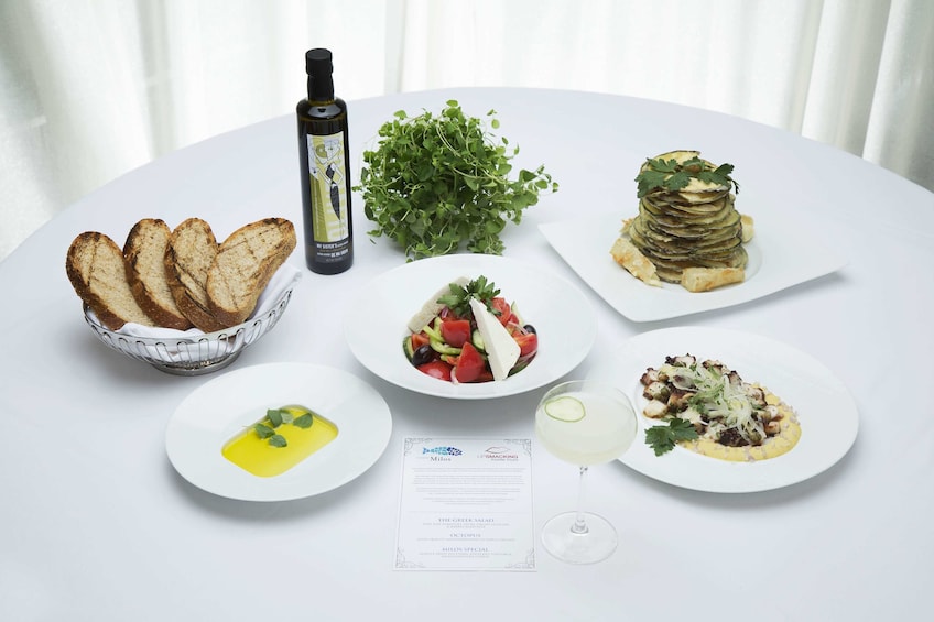Foodie Tour of Exclusive Restaurants & Night Helicopter Flight