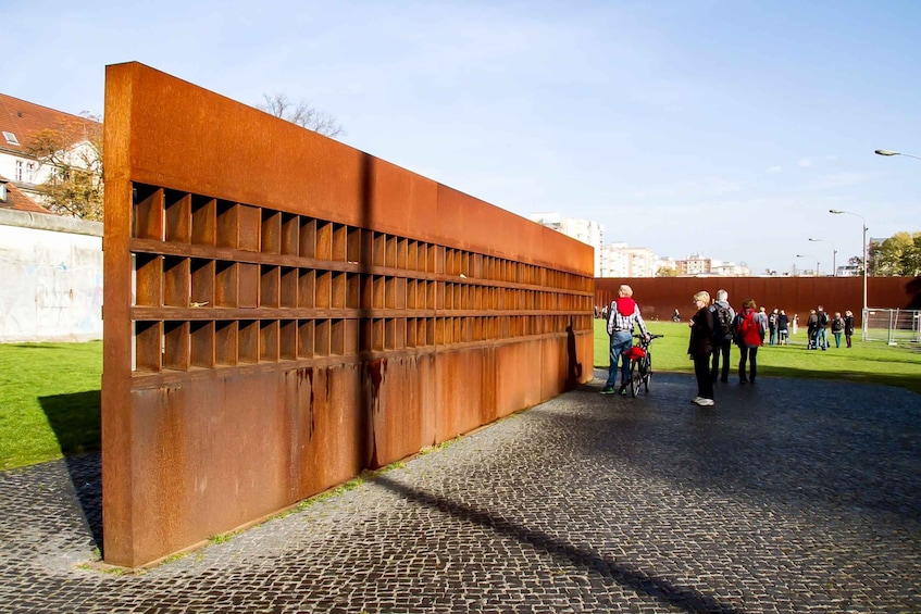 Picture 5 for Activity Berlin: Berlin Wall Tour Berlin East West