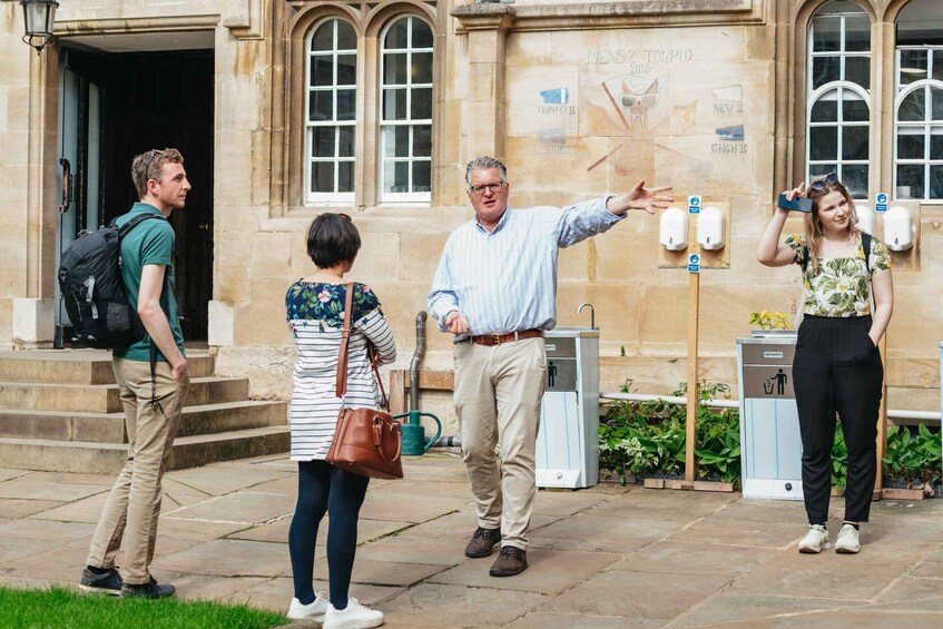Picture 6 for Activity Oxford: University and City Walking Tour