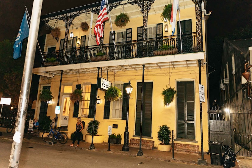 Picture 8 for Activity New Orleans: Haunted Pub Crawl