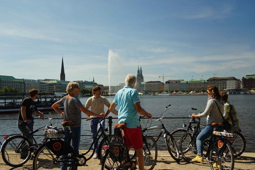 Picture 4 for Activity Hamburg 3.5-Hour Bike Tour
