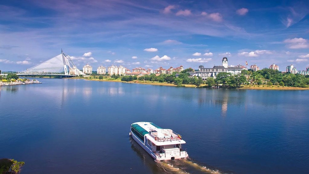Lake cruise in Putrajaya
