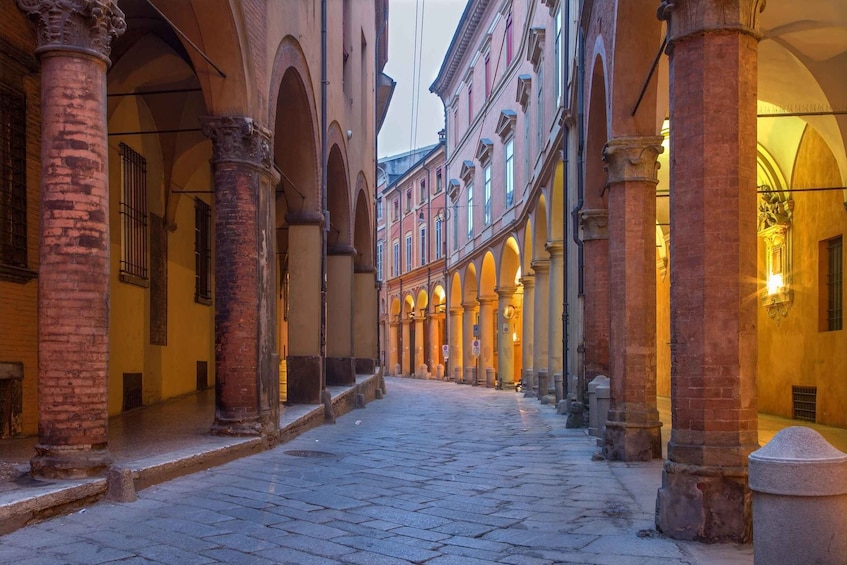 Picture 20 for Activity Bologna: City Center Walking Tour