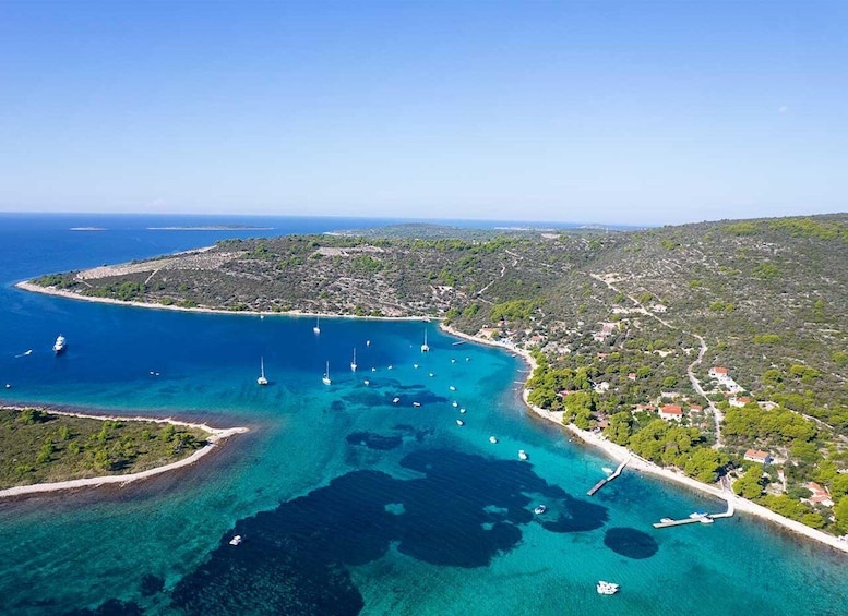 Trogir: Private speedboat tour to Blue Lagoon and 3 Islands