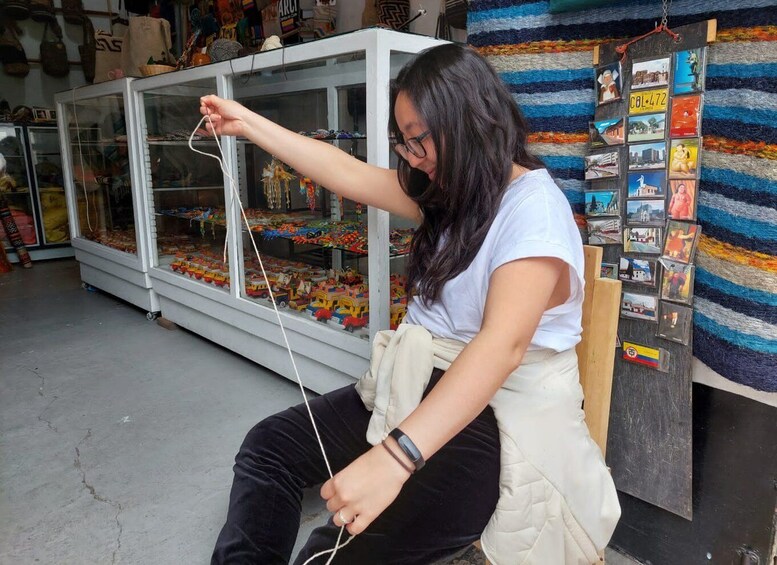 Picture 4 for Activity Bogotá: Traditional Colombian Bag Craft Workshop with Drink
