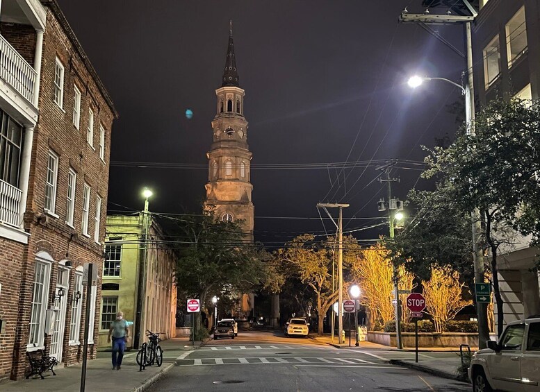Picture 3 for Activity Charleston: Haunted History Tour - Learn to see a Ghost