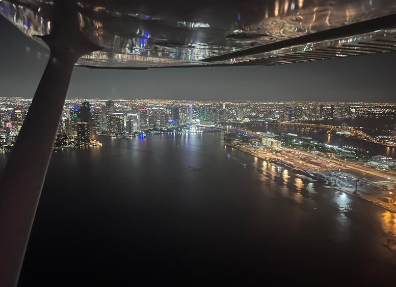 Picture 3 for Activity Miami: South Beach Private 35-Minute Guided Flight Tour