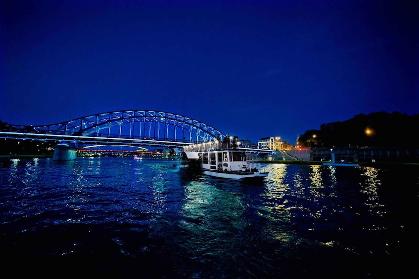 Krakow: 1-Hour Evening Vistula River Cruise