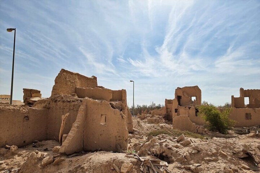 Private Edge of the World Tour from Riyadh 