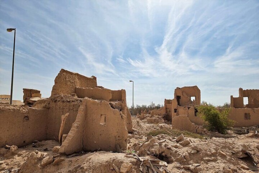 Private Edge of the World Tour from Riyadh