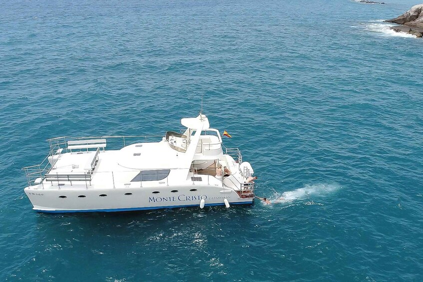 Picture 10 for Activity Tenerife: Marine-Life Tour with Transfer, Buffet and Drinks