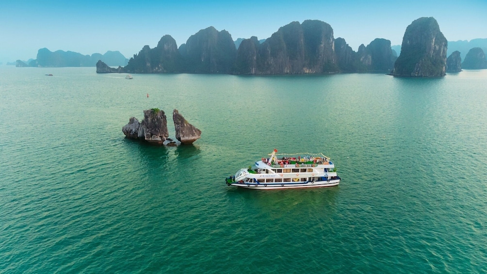 Full-Day Ha Long Bay Cruise Excursion from Hanoi