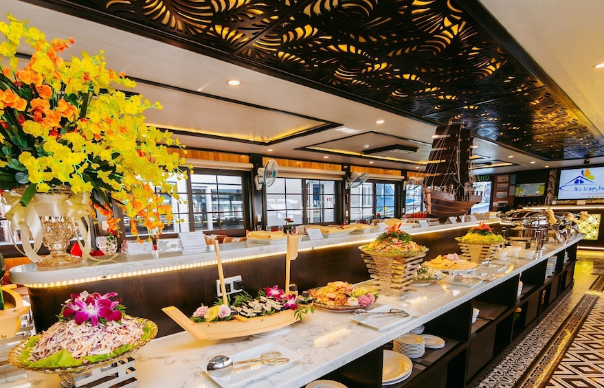 Full-Day Ha Long Bay Boat Cruise Excursion from Hanoi