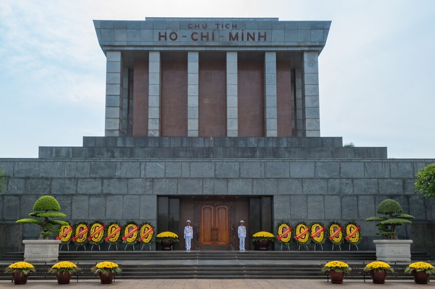 Explore Hanoi by Your Own Way in One Day-Hanoi City Tour