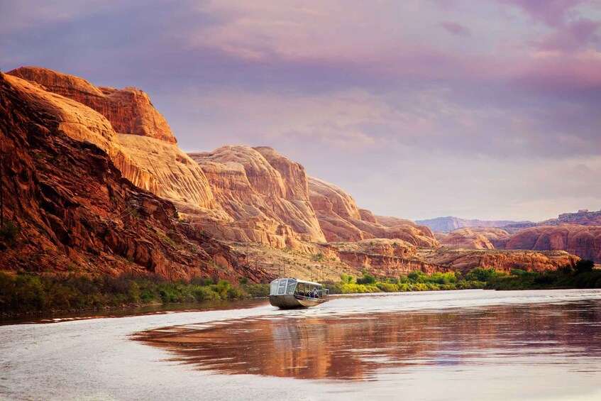 Moab: Colorado River Sunset Boat Tour with Optional Dinner