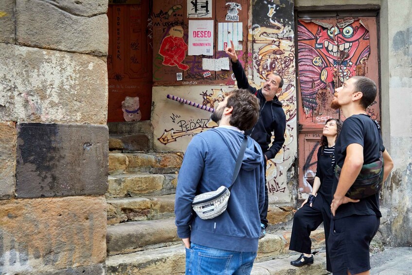 Picture 6 for Activity Bilbao: Street Art Walking Tour with Local Craft Beer