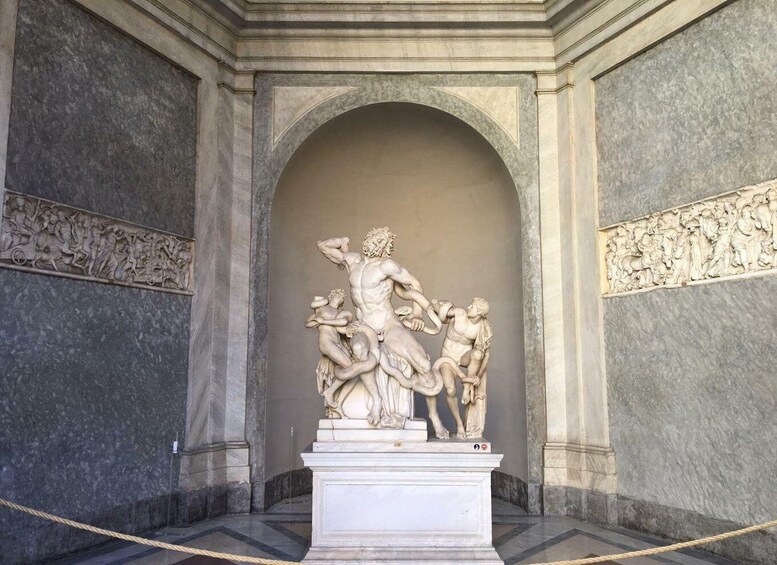 Picture 2 for Activity Rome: Vatican Museums, Sistine Chapel, and Basilica Tour