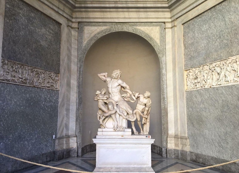 Picture 2 for Activity Rome: Vatican Museums, Sistine Chapel, and Basilica Tour
