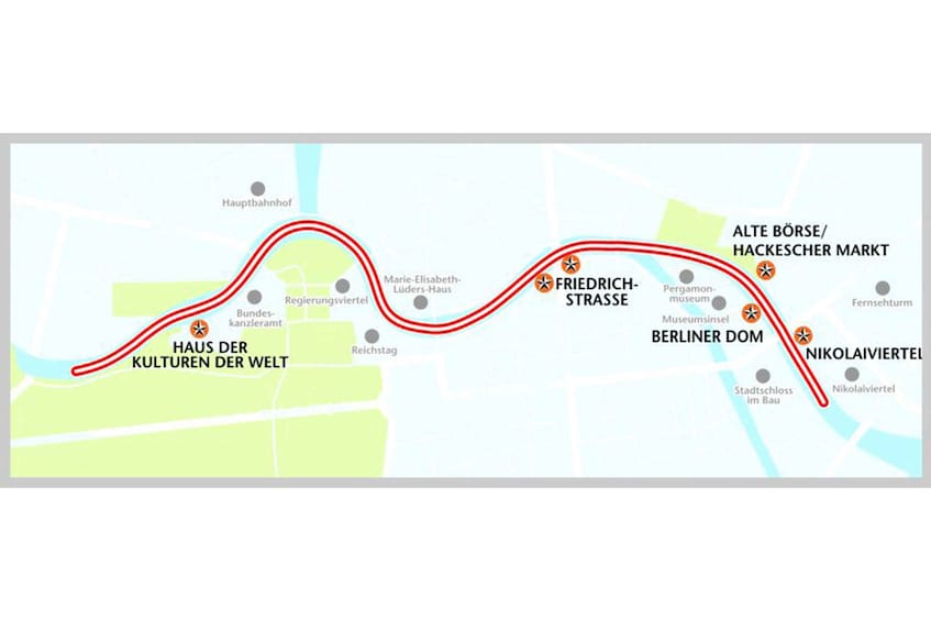 Picture 19 for Activity Berlin: 1-Hour City Tour by Boat with Guaranteed Seating