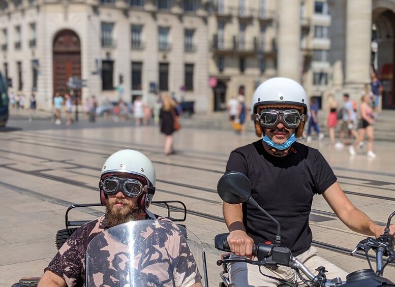 Picture 8 for Activity Bordeaux: Sightseeing by Side Car