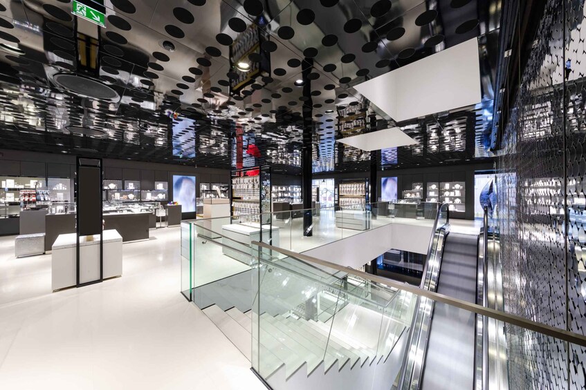Picture 4 for Activity Vienna: Swarovski House Tour with Champagne and Gift