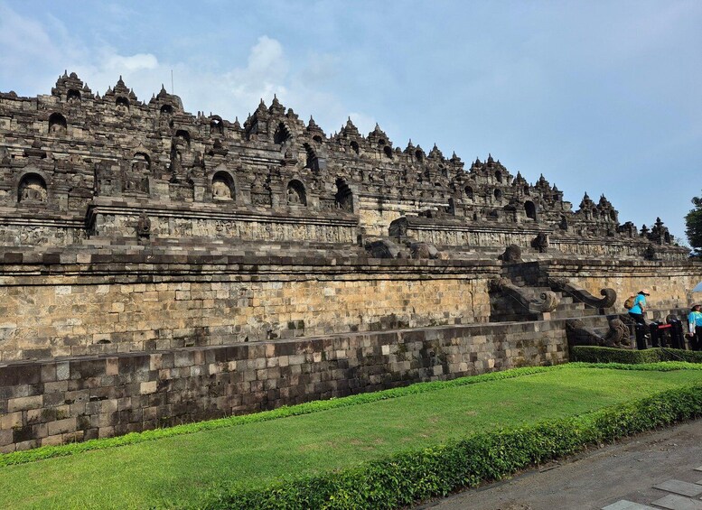 Picture 10 for Activity UNESCO Tour: Borobudur Top Access (Ticket Help) & Prambanan