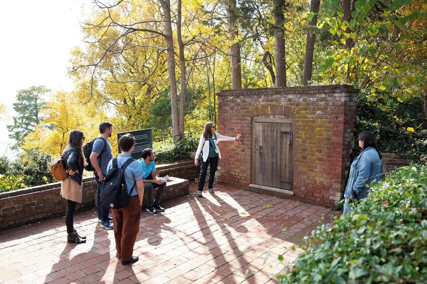 VIP Mount Vernon Day Trip with River Cruise