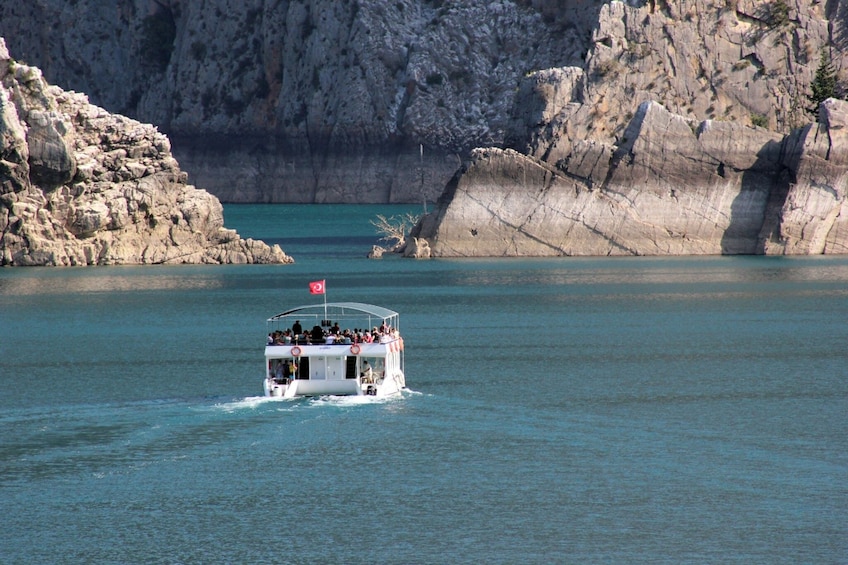 Canyon Boat Cruise