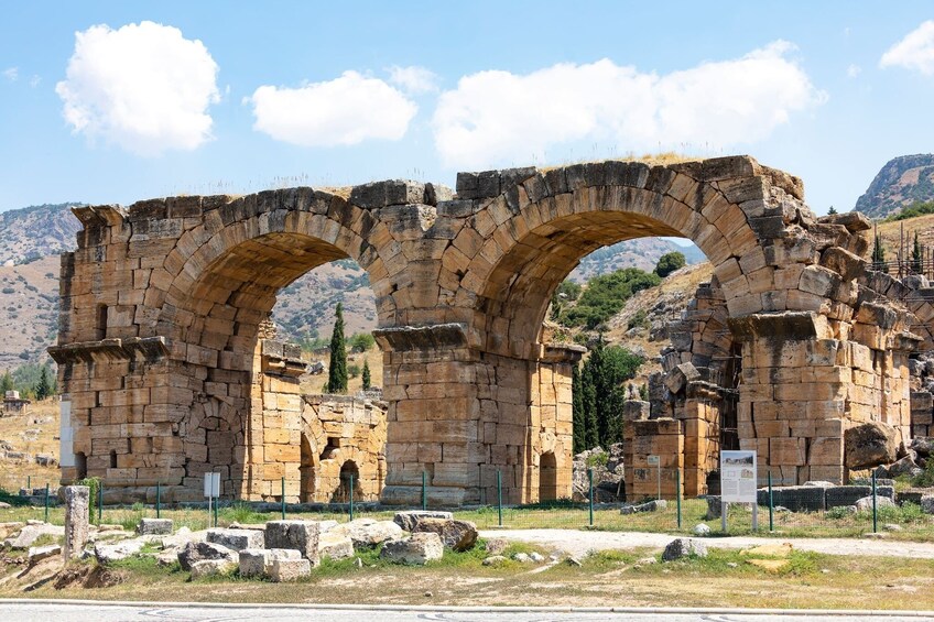 Summer Tour of Pamukkale and Hierapolis with Lake Salda