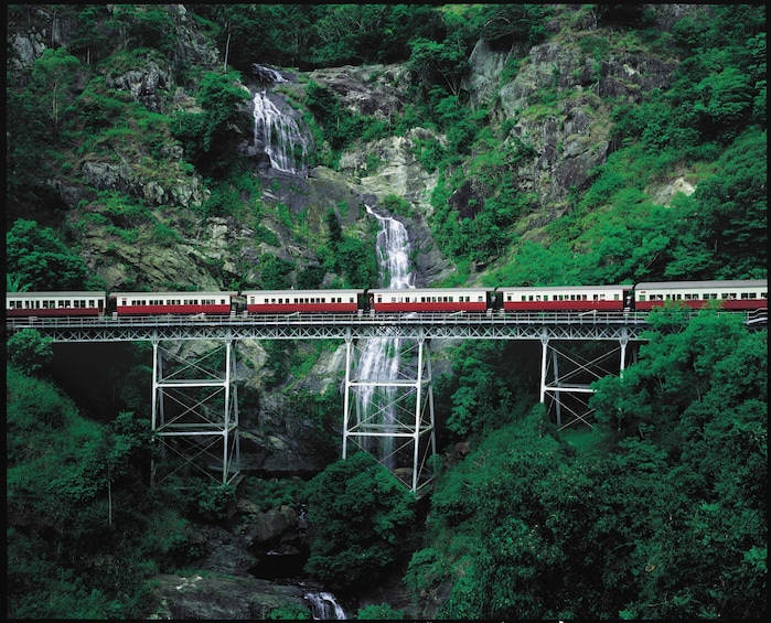 Australian Armour & Artillery Museum with Kuranda Skyrail & Scenic Rail 
