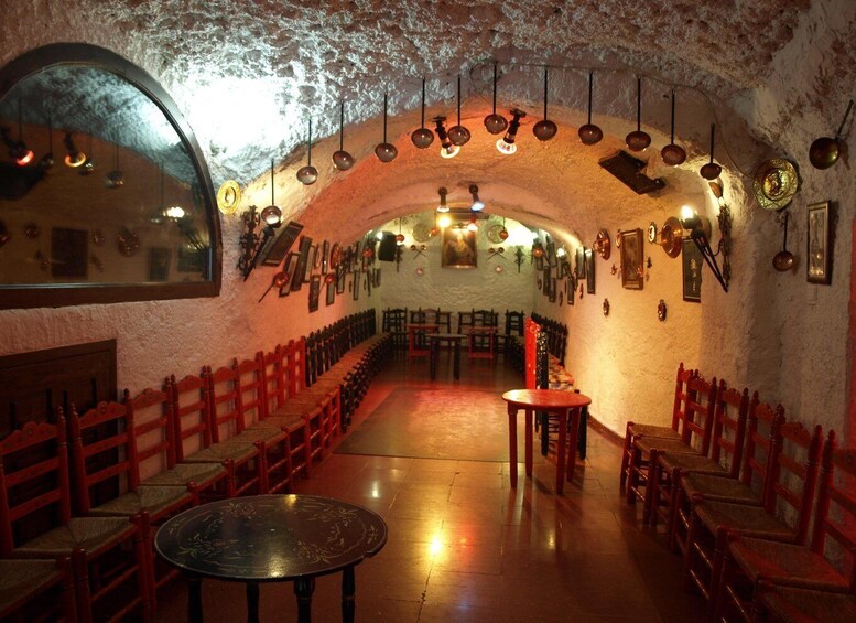 Picture 7 for Activity Sacromonte: Flamenco Show at Cuevas Los Tarantos Tickets
