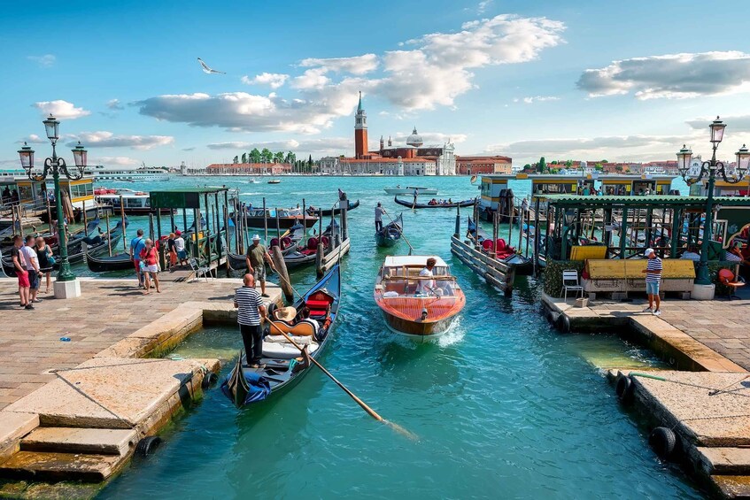 Picture 11 for Activity Venice: Waterbus and Mainland Bus Pass