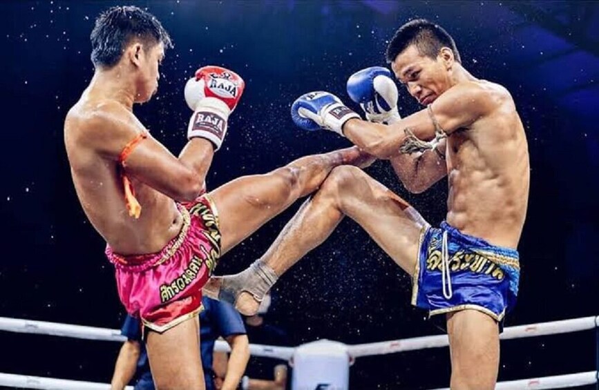 Chiang mai The Pavilion Night Bazaar Boxing Stadium Muay Thai